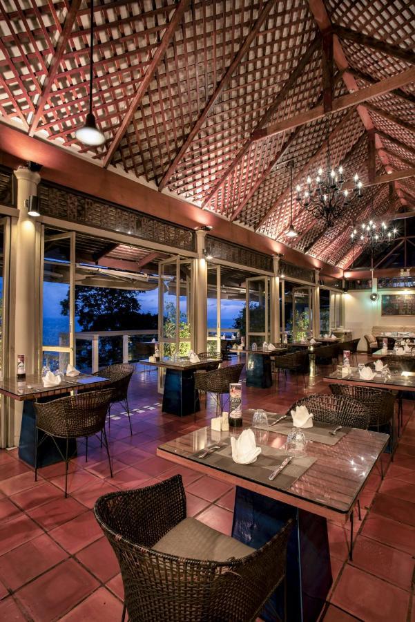 Centara Villas Phuket Карон Экстерьер фото